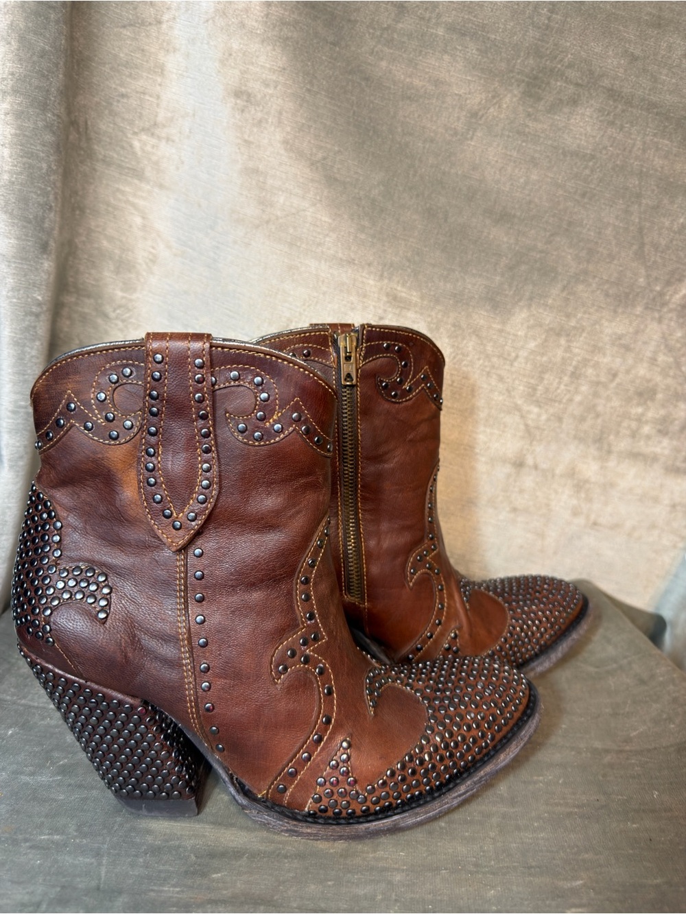 Old Gringo Donna Stud Pave 6" Brown Studded Bootie W/ Box. Women's Size 8.5